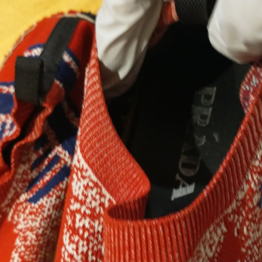 PRADA - Picture 5 of 9